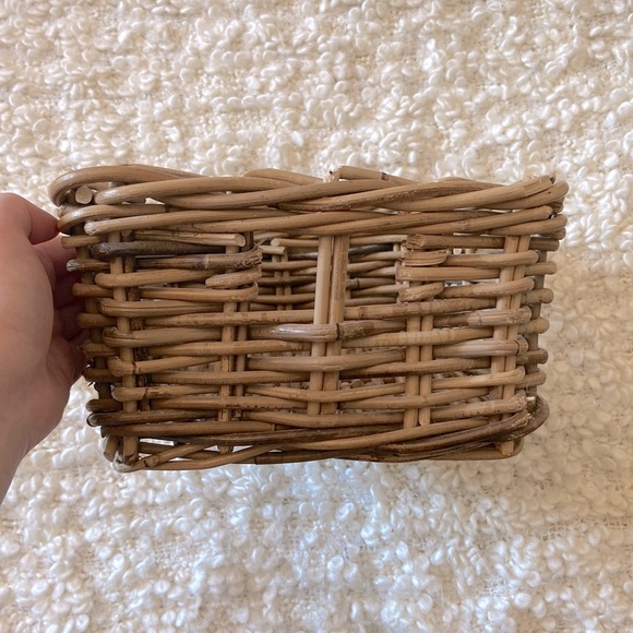 2 for $25 ✨ Thick Wicker Style Storage Basket - Picture 2 of 2